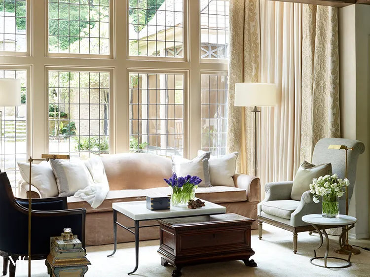 Elegant living room in the style of English country style